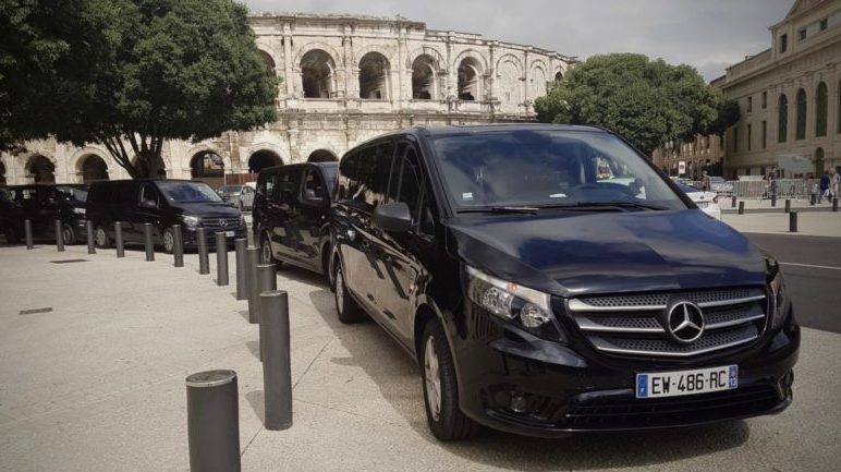 Location de van avec chauffeur Van 7 places minibus Mercedes VTC